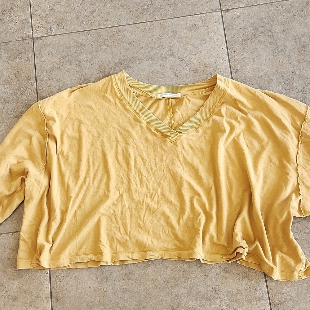 ✨💛We The Free Yellow V-Neck Crop Top Ultra Soft Airy😍✨